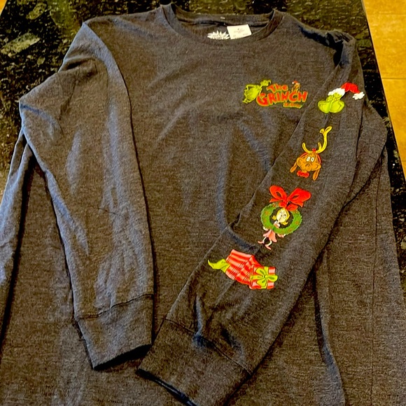 🎄GRINCH🎄LONG SLEEVE DK GRAY TOP W/LEFT SLEEVE, FRONT CHEST & BACK DESIGNS NWT - Picture 7 of 12